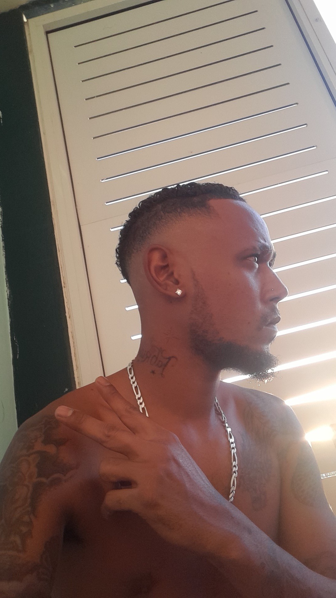 Profil de Curtys, 32 ans, Libertine à Hamiville