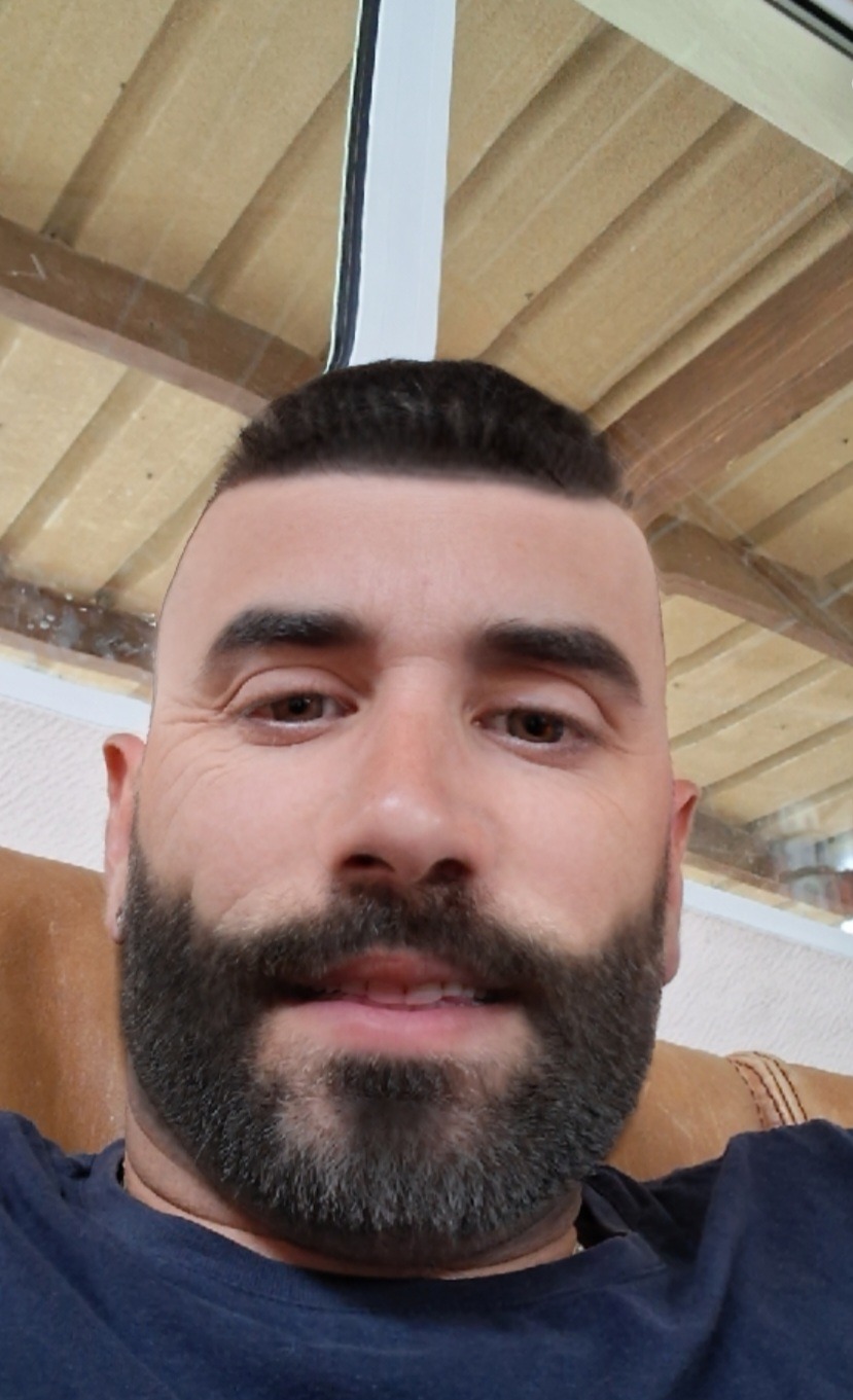 Profil de Olann, 40 ans, Libertine à Simmerschmelz