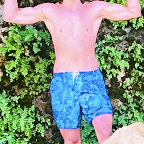 Profil de Arsen, 20 ans, Libertine à Bettel