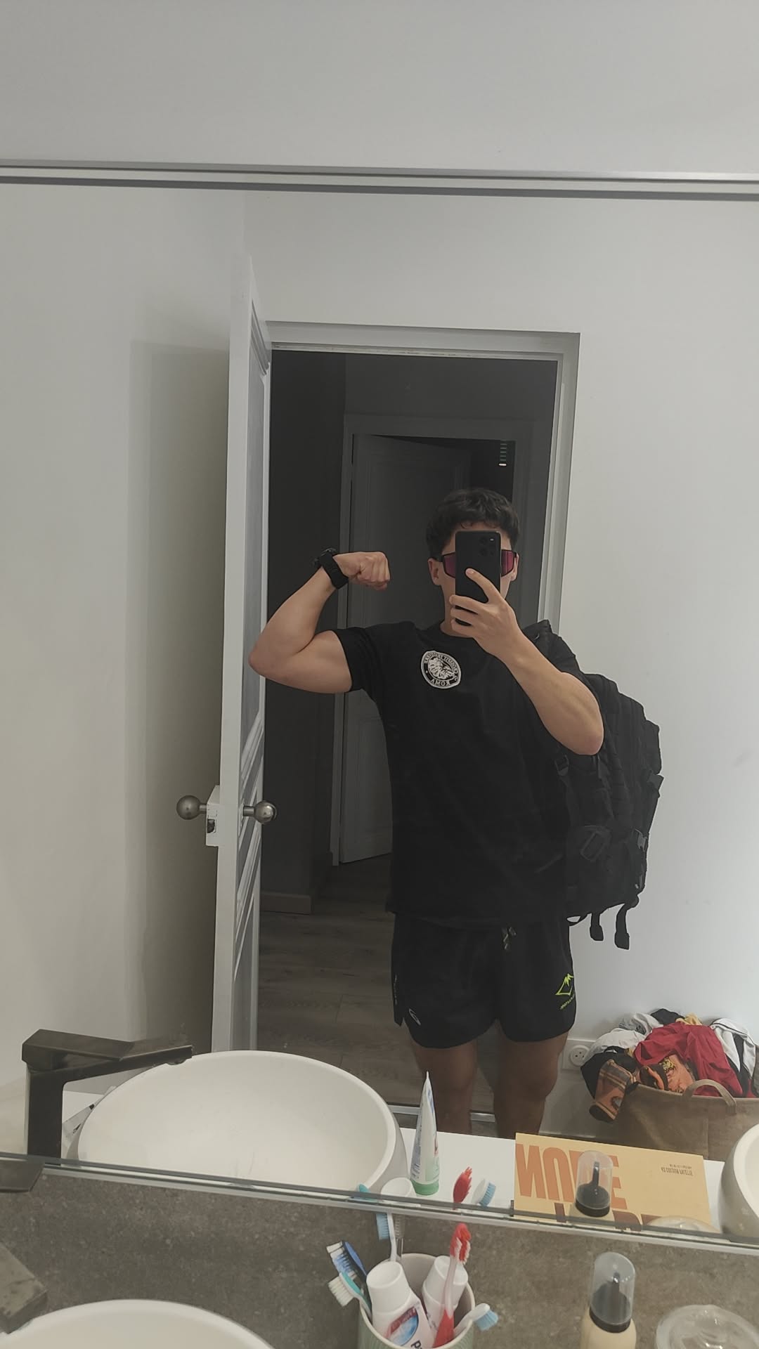 Profil de Derek, 20 ans, Libertine à Buschdorf