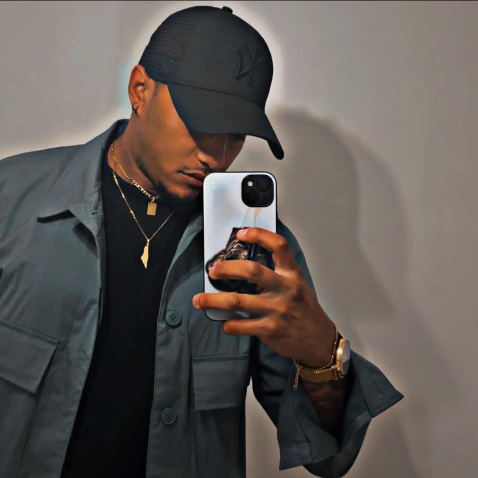 Profil de Aaronn, 32 ans, Libertine à Greisch