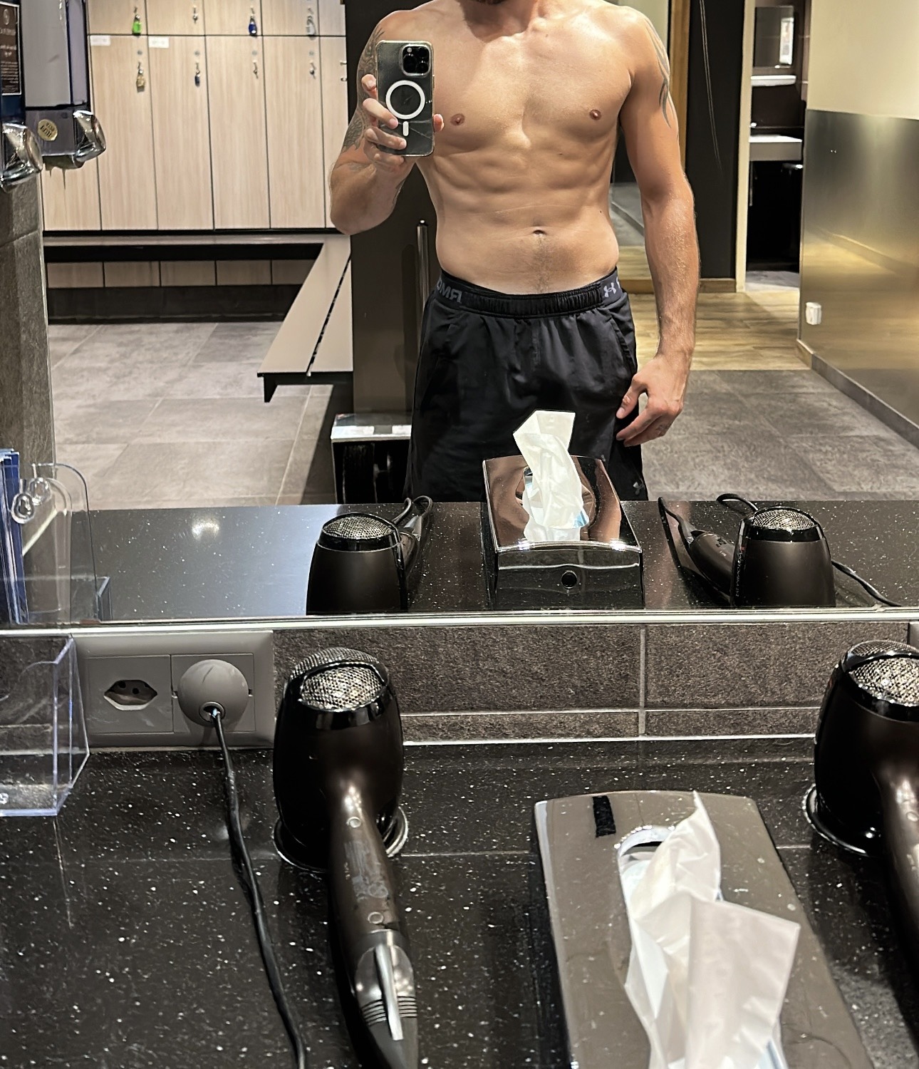 Profil de Djino, 27 ans, Libertine à Vichten