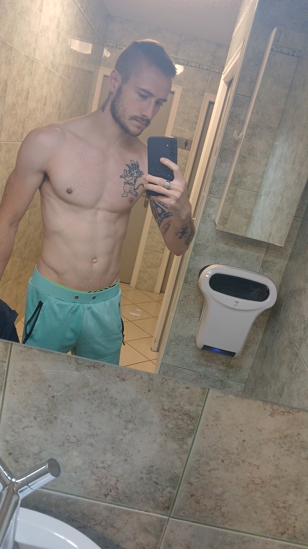 Profil de Soyan, 26 ans, Libertine à Hosingen